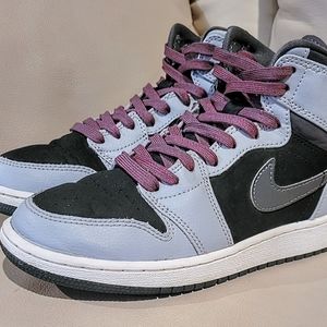 Jordan Retro 1 High "Wolf Gray" size 5Y/6.5W